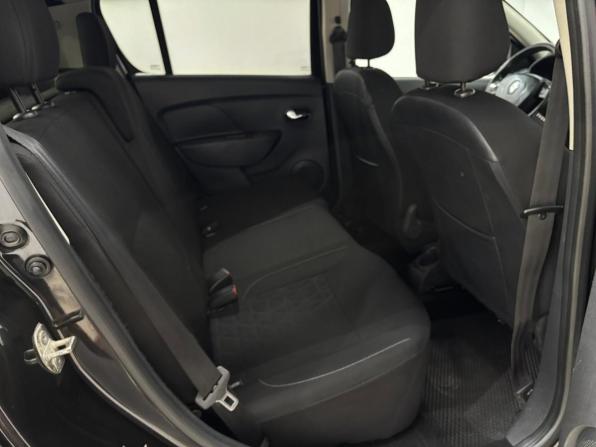 Renault Sandero II с пробегом 2016 года, цена 950 000 рублей, 115200 км, хэтчбек, Автокод Объявления