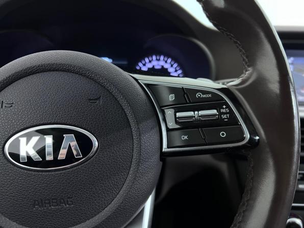 Kia Optima IV Рестайлинг с пробегом 2018 года, цена 1 977 000 рублей, 98421 км, седан, Автокод Объявления