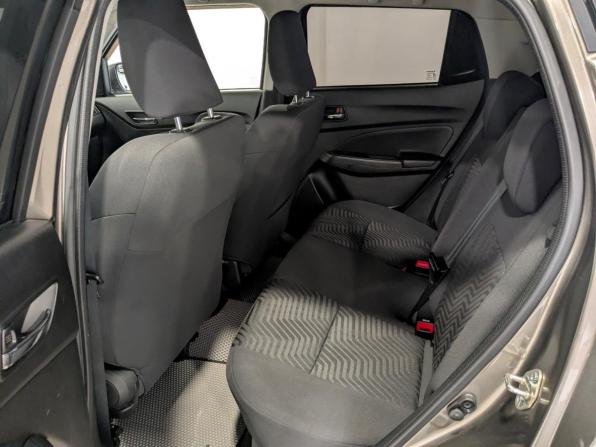 Suzuki Swift V Рестайлинг с пробегом 2024 года, цена 1 800 000 рублей, 23913 км, хэтчбек, Автокод Объявления