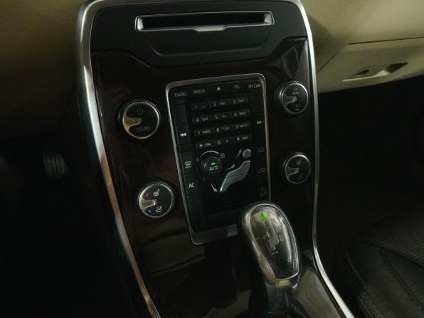 Volvo XC70 II с пробегом 2012 года, цена 1 265 000 рублей, 283745 км, универсал, Автокод Объявления