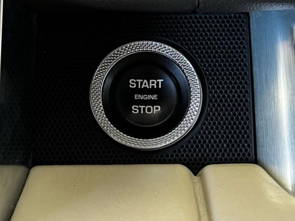 Land Rover Range Rover IV с пробегом 2014 года, цена 3 693 000 рублей, 90510 км, внедорожник, Автокод Объявления