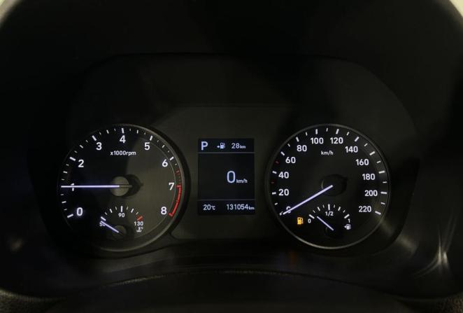 Hyundai Solaris II с пробегом 2018 года, цена 1 370 000 рублей, 131054 км, седан, Автокод Объявления