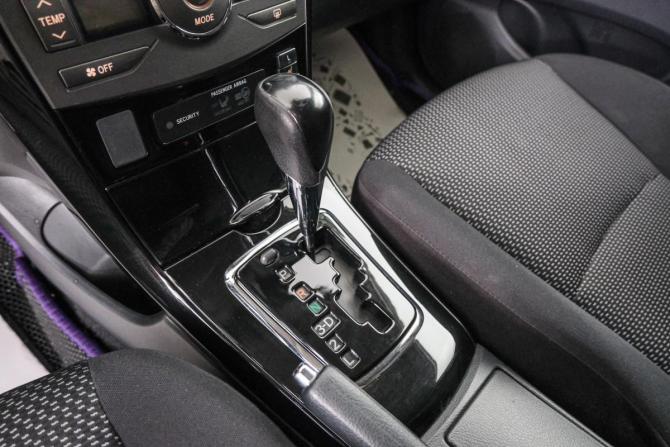 Toyota Corolla X (E140 E150) Рестайлинг с пробегом 2012 года, цена 1 099 000 рублей, 175000 км, седан, Автокод Объявления