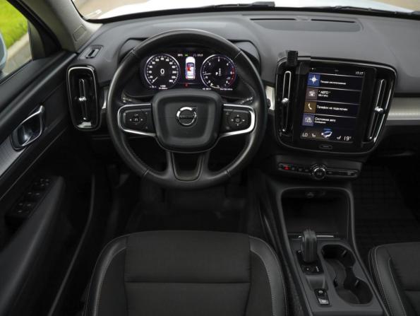 Volvo XC40 I с пробегом 2019 года, цена 2 675 000 рублей, 114065 км, внедорожник, Автокод Объявления
