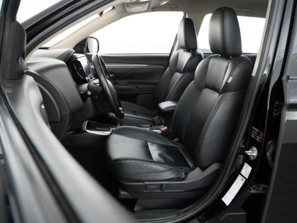 Mitsubishi Outlander III Рестайлинг 3 с пробегом 2019 года, цена 1 964 055 рублей, 144337 км, внедорожник, Автокод Объявления