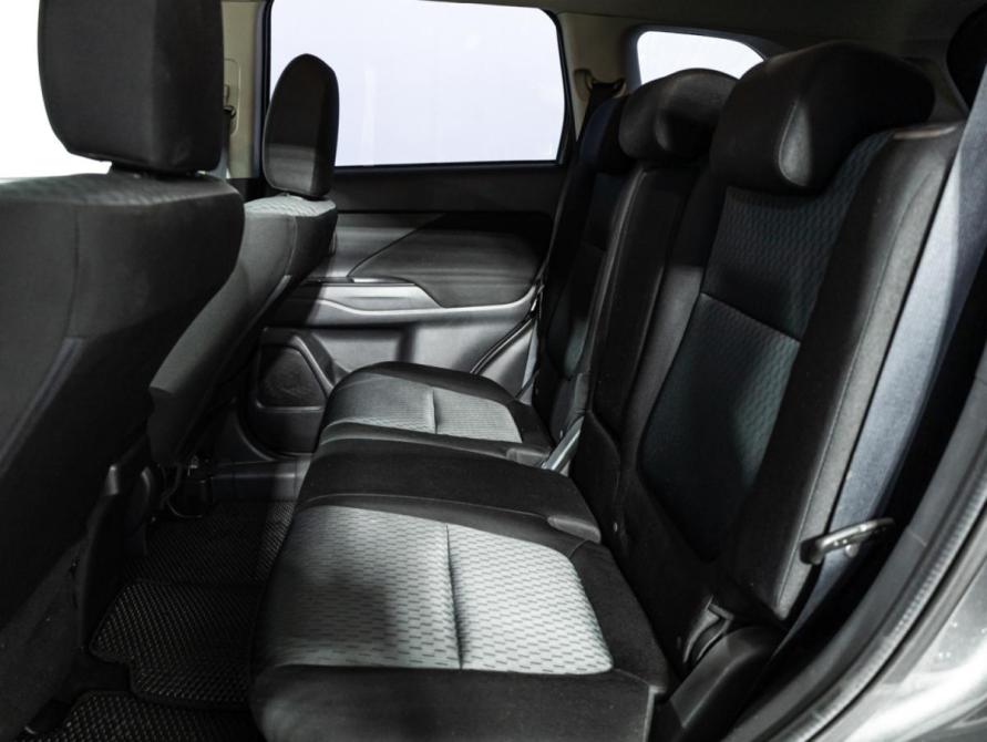 Mitsubishi Outlander III Рестайлинг 2 Санкт-Петербург  - изображение 11