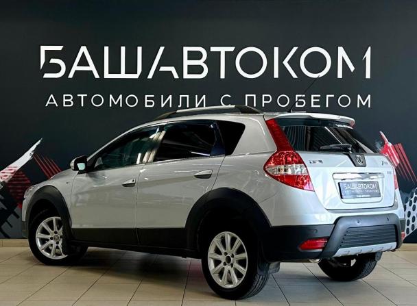 Dongfeng H30 Cross с пробегом 2016 года, цена 590 000 рублей, 150363 км, хэтчбек, Автокод Объявления