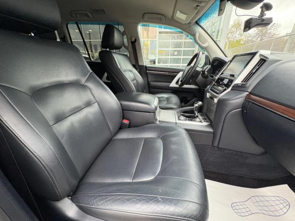 Toyota Land Cruiser 200 Series Рестайлинг 2 с пробегом 2016 года, цена 5 260 000 рублей, 243927 км, внедорожник, Автокод Объявления