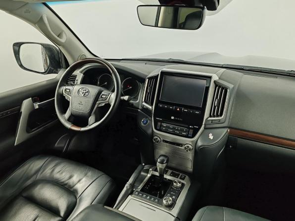 Toyota Land Cruiser 200 Series Рестайлинг 2 с пробегом 2016 года, цена 5 449 000 рублей, 203251 км, внедорожник, Автокод Объявления