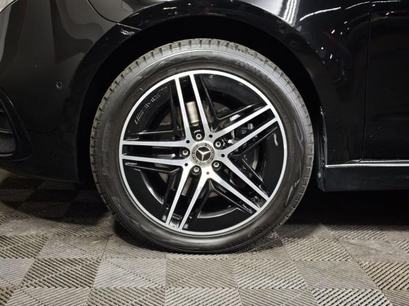Mercedes-Benz V-Класс III (W447) Рестайлинг 2 с пробегом 2024 года, цена 10 600 000 рублей, 52428 км, минивэн, Автокод Объявления