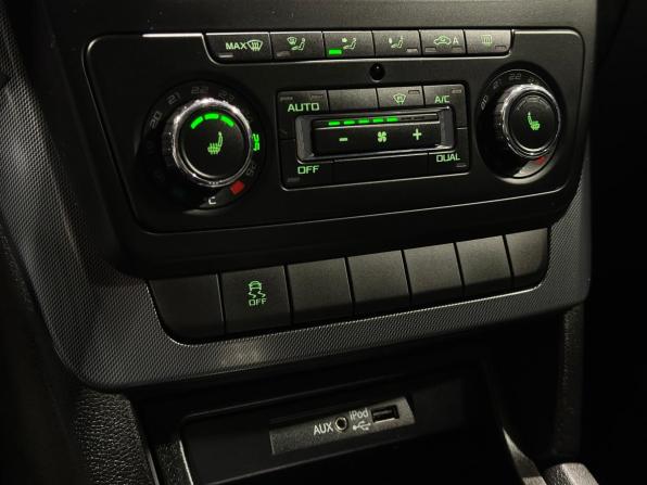 Skoda Yeti I Рестайлинг с пробегом 2017 года, цена 1 600 000 рублей, 53531 км, внедорожник, Автокод Объявления