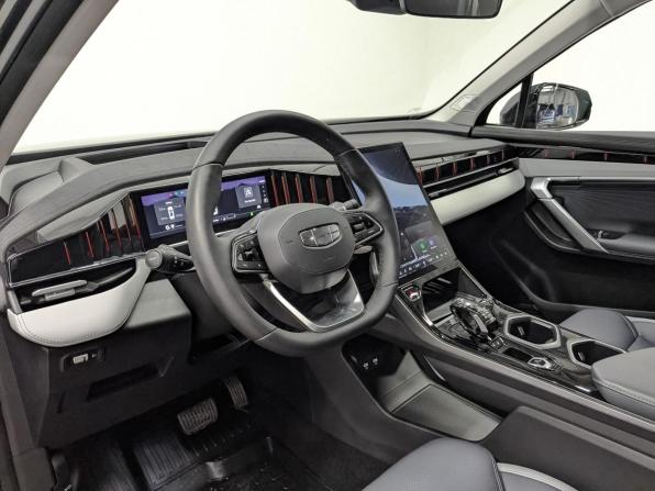Geely Atlas II с пробегом 2024 года, цена 3 705 000 рублей, 1750 км, внедорожник, Автокод Объявления