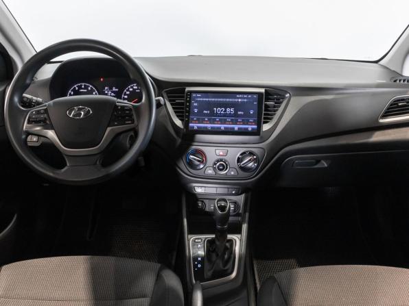 Hyundai Solaris II с пробегом 2017 года, цена 1 170 200 рублей, 120226 км, седан, Автокод Объявления