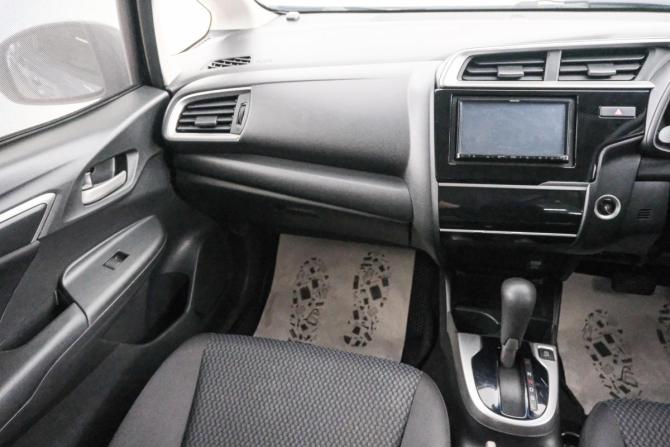 Honda Fit III Рестайлинг с пробегом 2019 года, цена 1 349 000 рублей, 127000 км, хэтчбек, Автокод Объявления