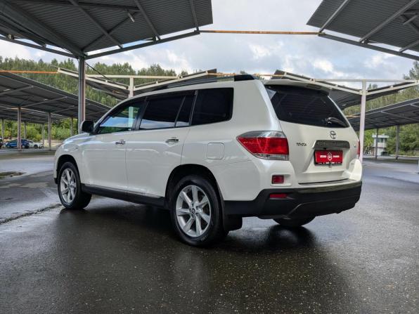 Toyota Highlander II (XU40) Рестайлинг с пробегом 2011 года, цена 2 099 500 рублей, 175000 км, внедорожник, Автокод Объявления