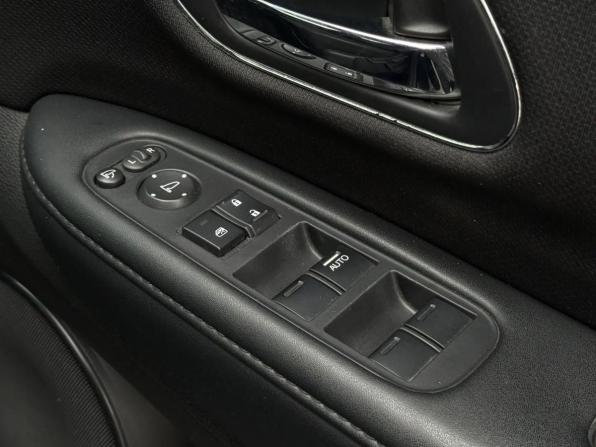 Honda Vezel I с пробегом 2015 года, цена 1 680 000 рублей, 85629 км, внедорожник, Автокод Объявления