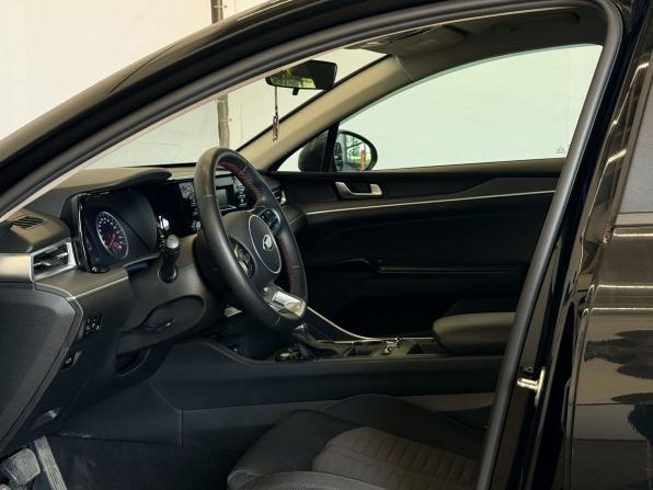 Kia K5 III с пробегом 2021 года, цена 2 360 000 рублей, 92507 км, седан, Автокод Объявления