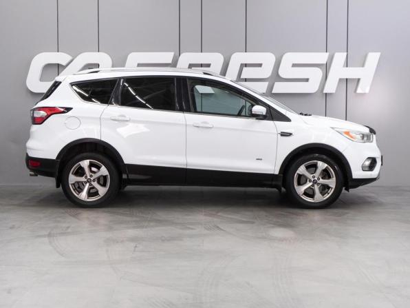 Ford Kuga II Рестайлинг с пробегом 2017 года, цена 1 299 000 рублей, 178049 км, внедорожник, Автокод Объявления