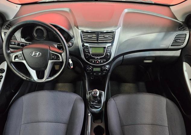Hyundai Solaris I с пробегом 2013 года, цена 635 000 рублей, 181958 км, седан, Автокод Объявления