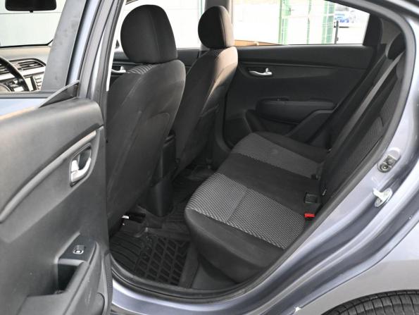 Kia Rio IV с пробегом 2018 года, цена 1 319 000 рублей, 98599 км, седан, Автокод Объявления