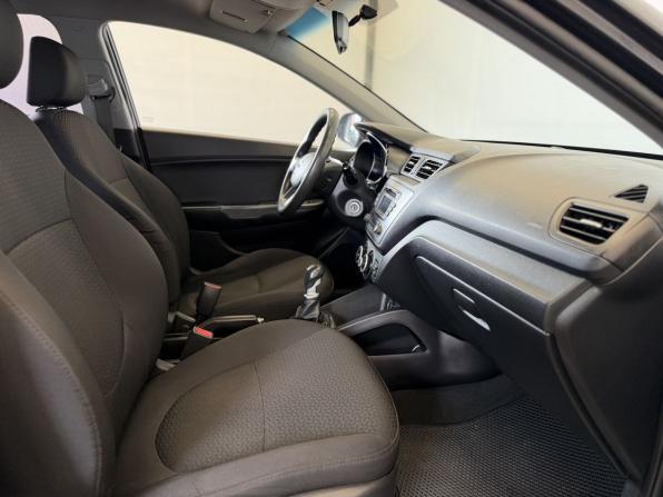 Kia Rio III с пробегом 2012 года, цена 700 000 рублей, 213000 км, седан, Автокод Объявления