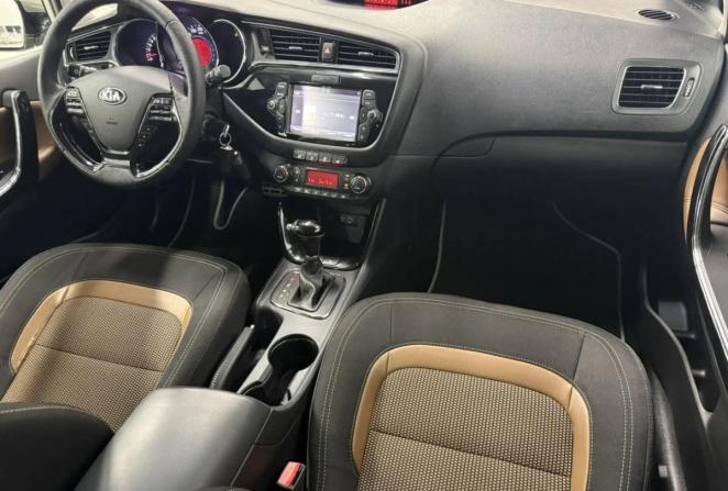 Kia Ceed II Рестайлинг с пробегом 2016 года, цена 1 285 000 рублей, 138884 км, хэтчбек, Автокод Объявления