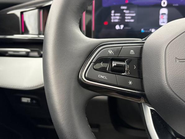 Geely Atlas II с пробегом 2024 года, цена 2 995 000 рублей, 1781 км, внедорожник, Автокод Объявления