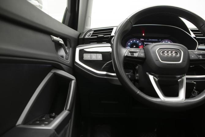 Audi Q3 II (F3) с пробегом 2023 года, цена 3 990 000 рублей, 37652 км, внедорожник, Автокод Объявления