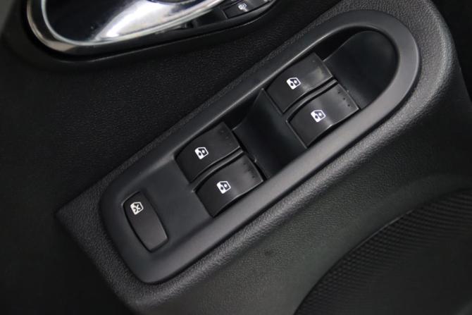 Nissan Terrano III (D10) с пробегом 2015 года, цена 995 950 рублей, 177865 км, внедорожник, Автокод Объявления