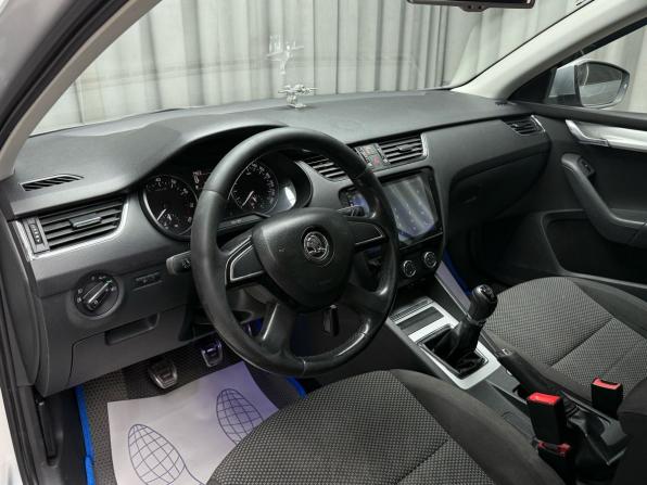 Skoda Octavia III (A7) с пробегом 2013 года, цена 779 000 рублей, 379404 км, лифтбек, Автокод Объявления