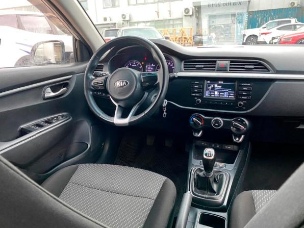 Kia Rio IV с пробегом 2018 года, цена 1 009 000 рублей, 156689 км, седан, Автокод Объявления