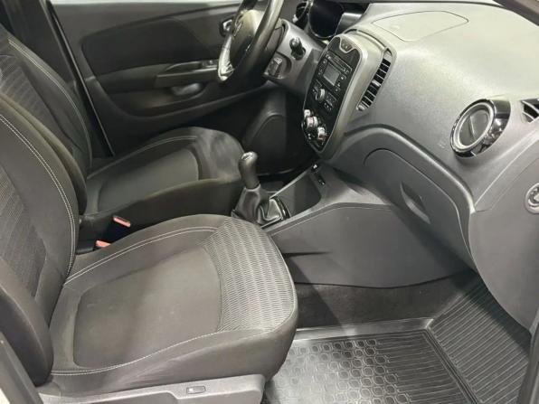 Renault Kaptur I с пробегом 2017 года, цена 1 239 000 рублей, 82717 км, внедорожник, Автокод Объявления