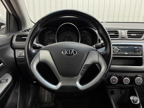 Kia Rio III Рестайлинг с пробегом 2015 года, цена 1 070 000 рублей, 114094 км, седан, Автокод Объявления