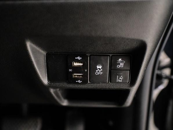 Honda Stepwgn V с пробегом 2015 года, цена 1 848 000 рублей, 106338 км, минивэн, Автокод Объявления