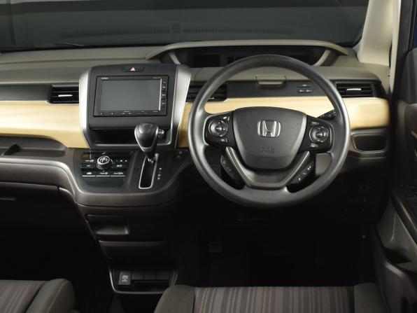 Honda Freed II с пробегом 2018 года, цена 1 549 995 рублей, 56471 км, компактвэн, Автокод Объявления