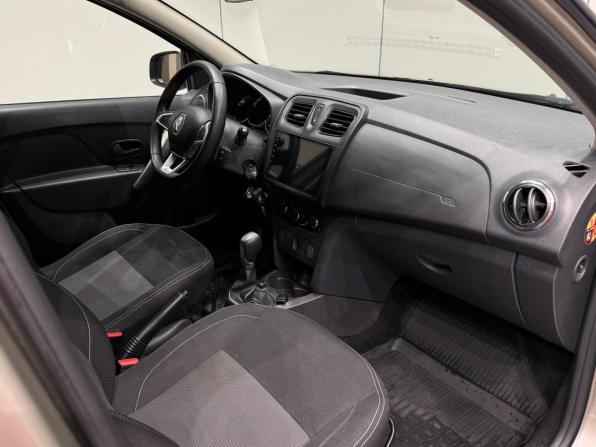 Renault Logan II Рестайлинг с пробегом 2021 года, цена 1 199 000 рублей, 99449 км, седан, Автокод Объявления