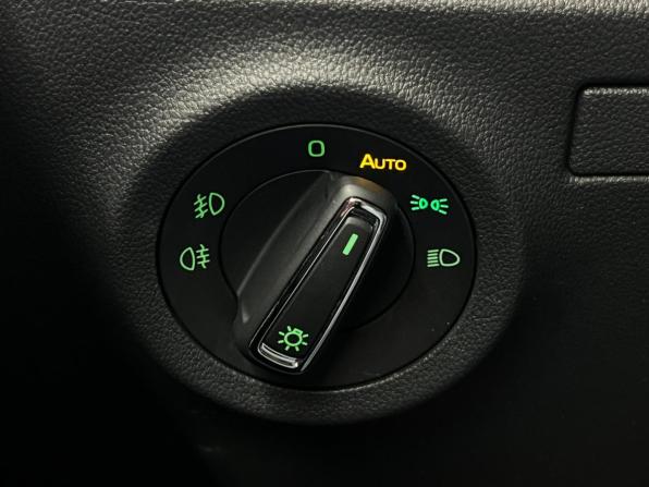 Skoda Rapid II с пробегом 2021 года, цена 1 996 000 рублей, 48743 км, лифтбек, Автокод Объявления