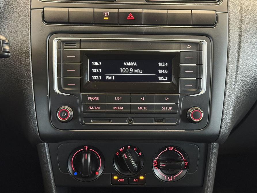 Volkswagen Polo V Рестайлинг Псков  - изображение 15