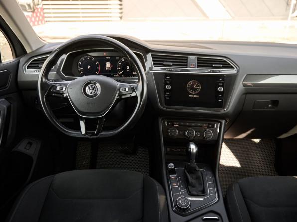 Volkswagen Tiguan II с пробегом 2018 года, цена 2 674 000 рублей, 118000 км, внедорожник, Автокод Объявления