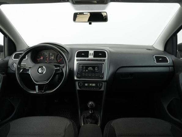 Volkswagen Polo V Рестайлинг с пробегом 2015 года, цена 1 229 000 рублей, 77236 км, седан, Автокод Объявления