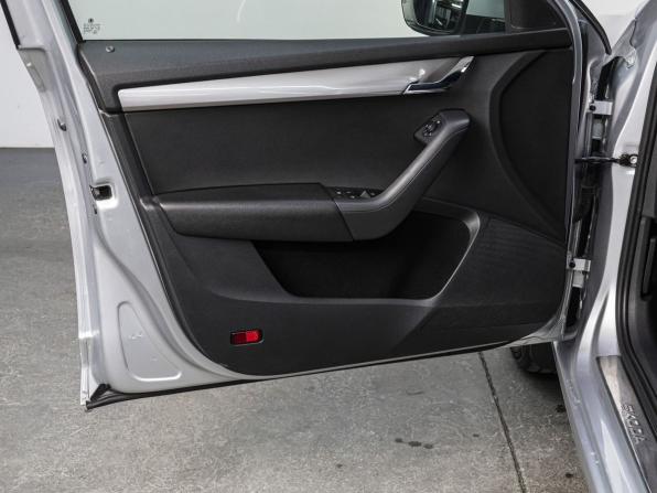 Skoda Octavia III (A7) Рестайлинг с пробегом 2019 года, цена 1 455 000 рублей, 106644 км, лифтбек, Автокод Объявления