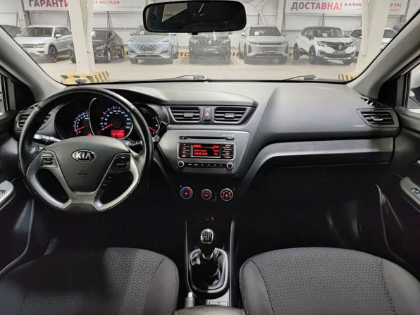 Kia Rio III Рестайлинг с пробегом 2016 года, цена 955 000 рублей, 140800 км, седан, Автокод Объявления