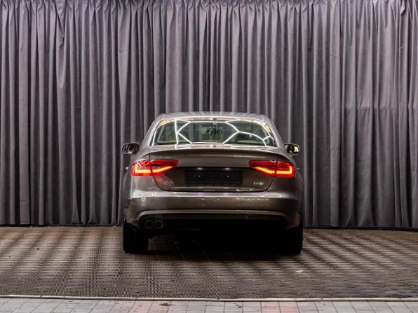 Audi A4 IV (B8) Рестайлинг с пробегом 2014 года, цена 1 395 000 рублей, 175000 км, седан, Автокод Объявления