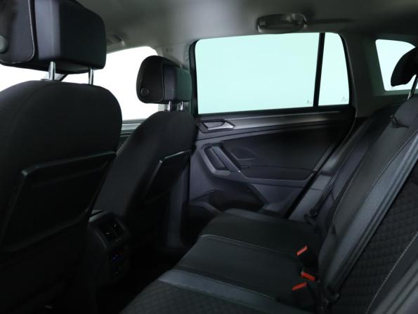 Volkswagen Tiguan II с пробегом 2018 года, цена 1 998 000 рублей, 125000 км, внедорожник, Автокод Объявления