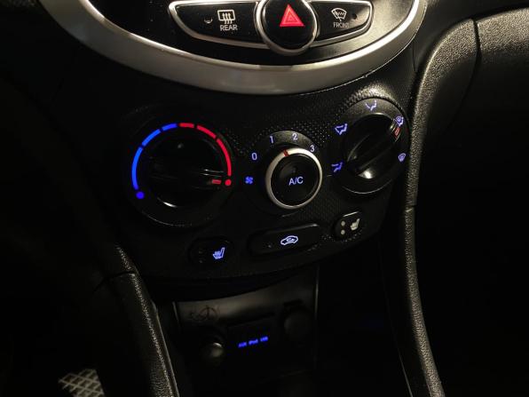 Hyundai Solaris I с пробегом 2012 года, цена 700 000 рублей, 250280 км, седан, Автокод Объявления