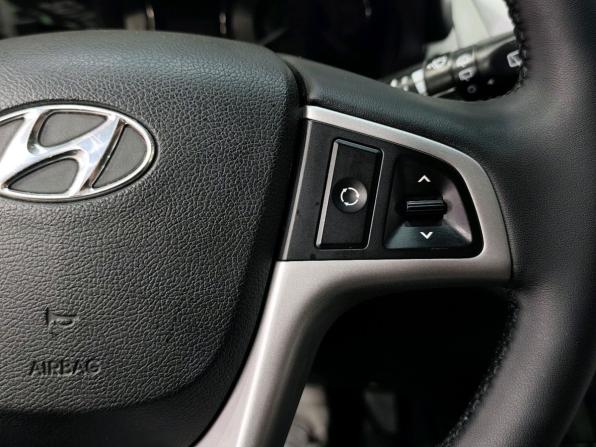 Hyundai Solaris I с пробегом 2013 года, цена 800 000 рублей, 178515 км, хэтчбек, Автокод Объявления