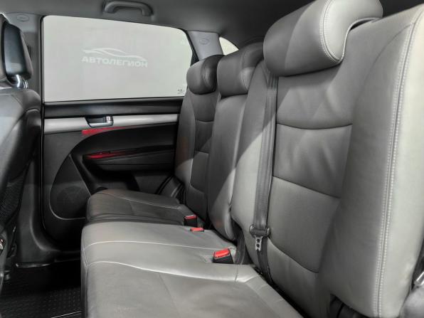 Kia Sorento II Рестайлинг с пробегом 2015 года, цена 1 880 000 рублей, 262250 км, внедорожник, Автокод Объявления