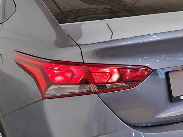 Hyundai Solaris II Рестайлинг с пробегом 2021 года, цена 1 819 000 рублей, 57461 км, седан, Автокод Объявления