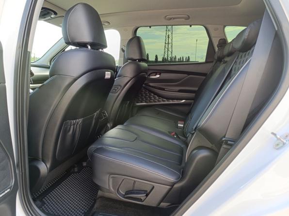 Hyundai Santa Fe IV Рестайлинг с пробегом 2022 года, цена 3 750 000 рублей, 68120 км, внедорожник, Автокод Объявления