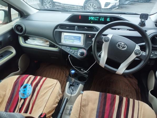 Toyota Aqua I с пробегом 2013 года, цена 400 000 рублей, 199231 км, хэтчбек, Автокод Объявления